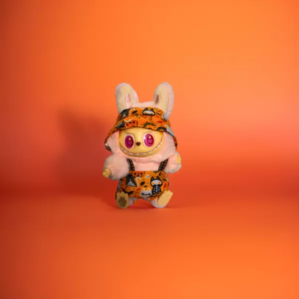 Roupinha-de-Halloween-para-Labubu-com-Chap-u-1.png