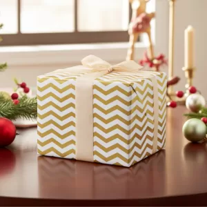 Papel de Presente Premium – Listrado Luxury (Dourado & Branco)