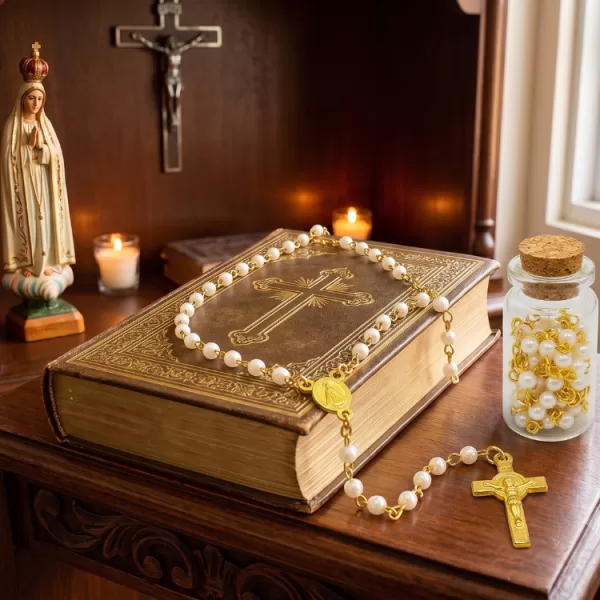 Ter-o-Nossa-Senhora-Aparecida-P-rola-Dourado-Com-Garrafinha.png